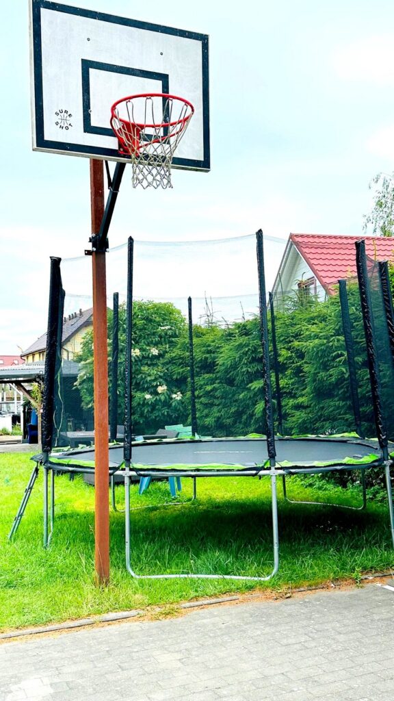Willa OPAL Grzybowo – dzieci trampolina