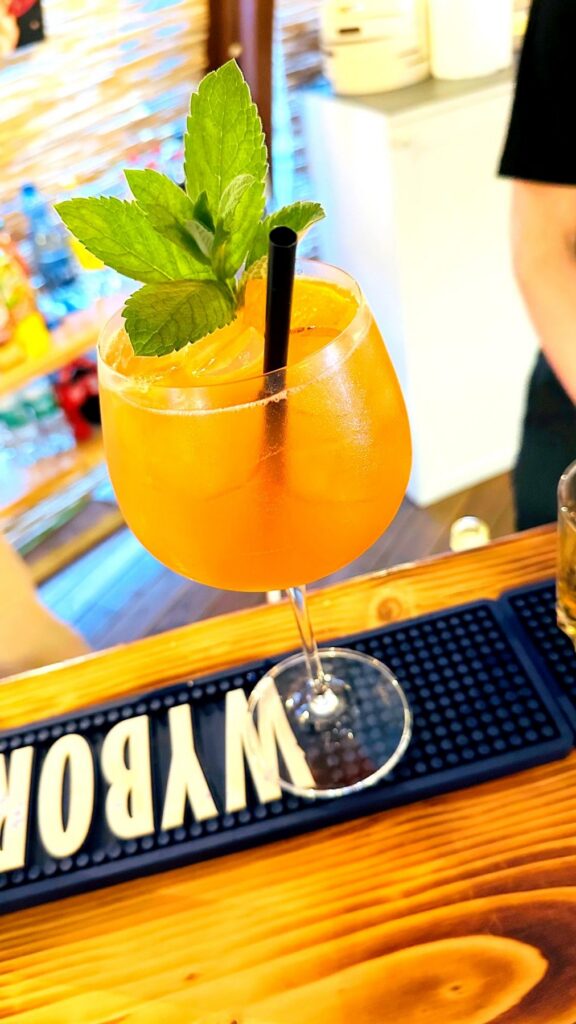 Willa OPAL Grzybowo – poco drink pomarancz