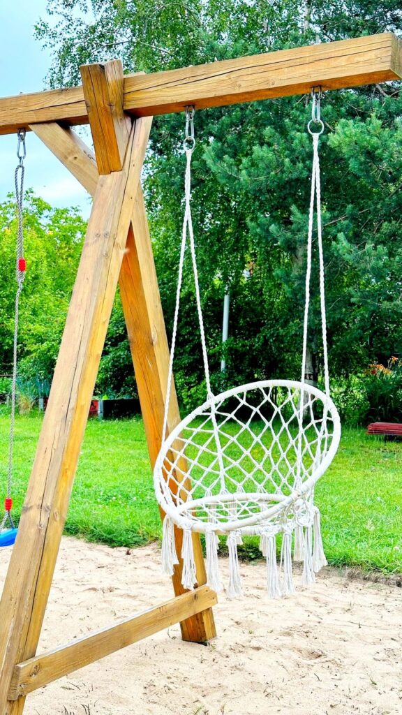 Willa OPAL Grzybowo – playground swing