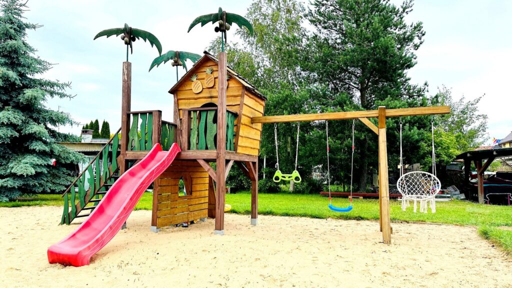 Willa OPAL Grzybowo – playground wide